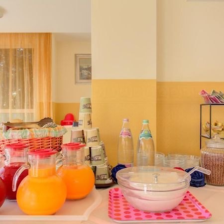 Hotel Nella Rimini Zewnętrze zdjęcie