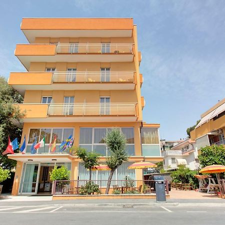 Hotel Nella Rimini Zewnętrze zdjęcie