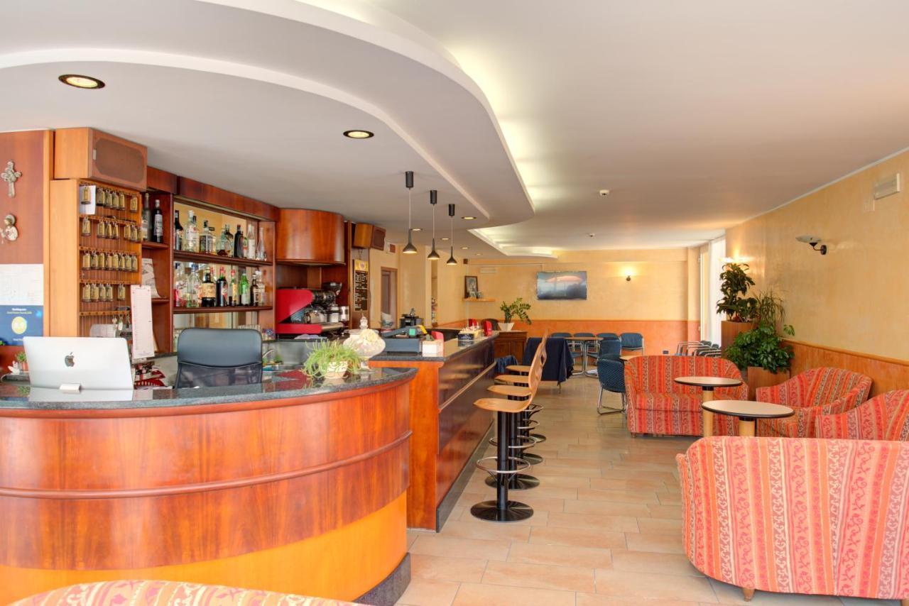 Hotel Nella Rimini Zewnętrze zdjęcie