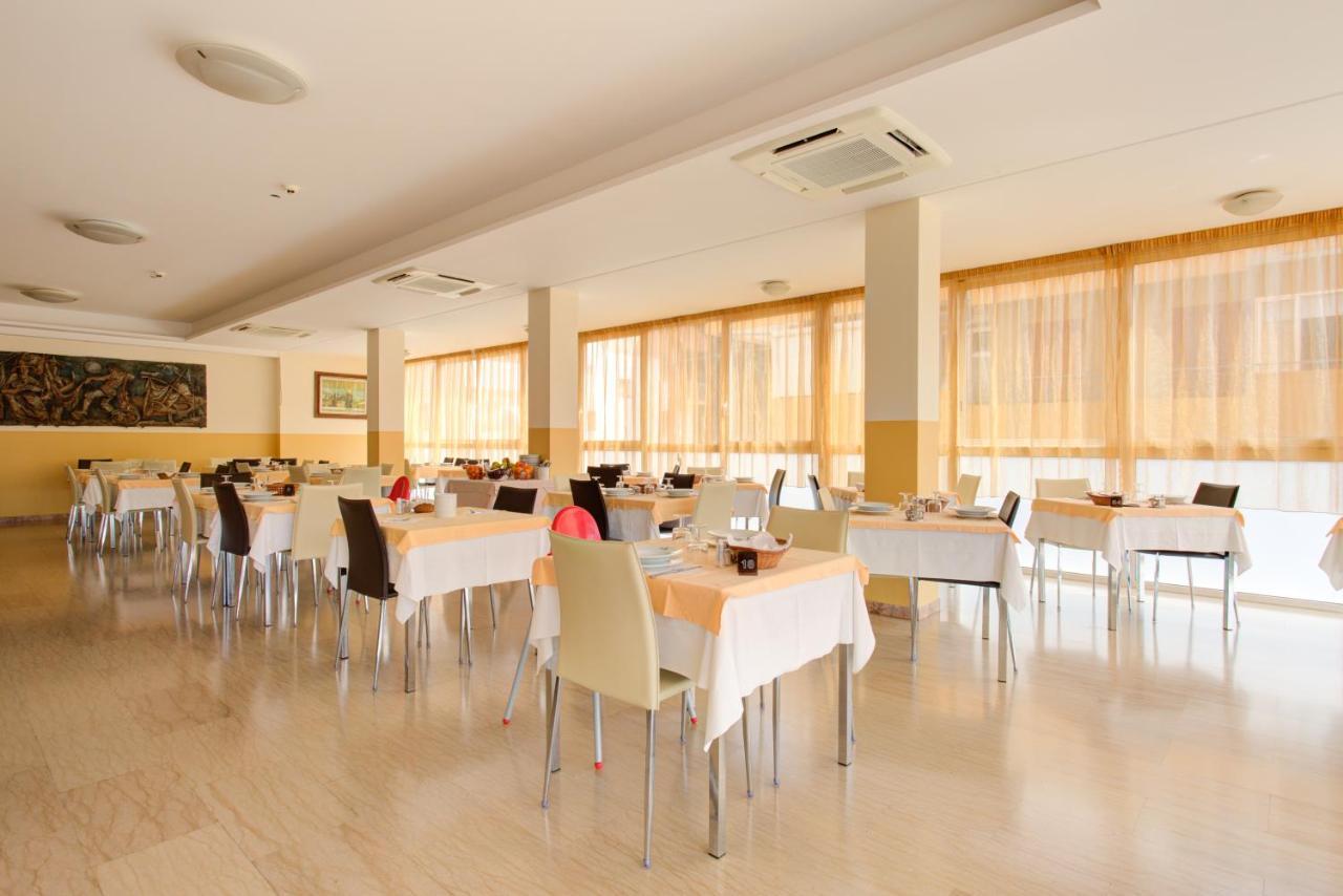 Hotel Nella Rimini Zewnętrze zdjęcie