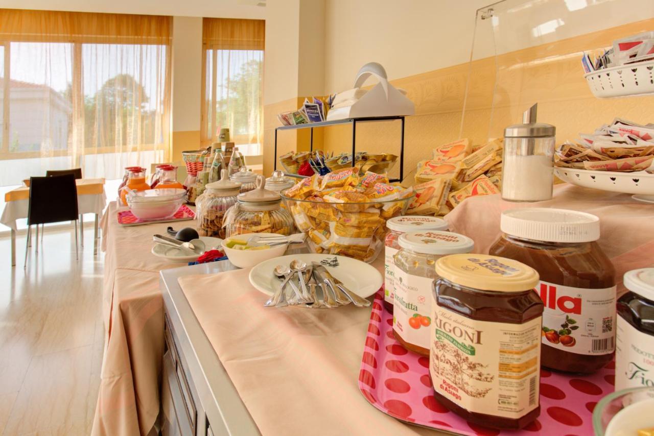Hotel Nella Rimini Zewnętrze zdjęcie