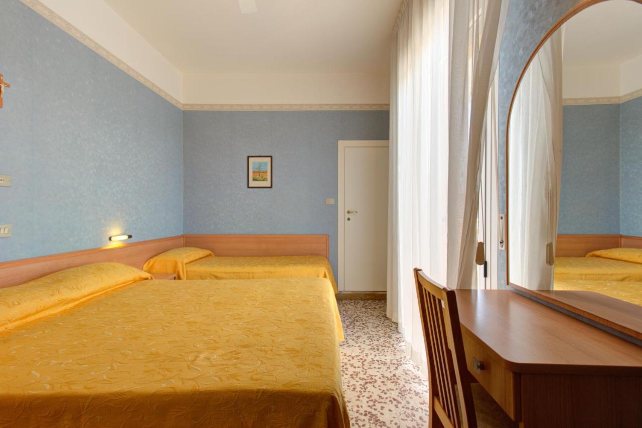 Hotel Nella Rimini Zewnętrze zdjęcie