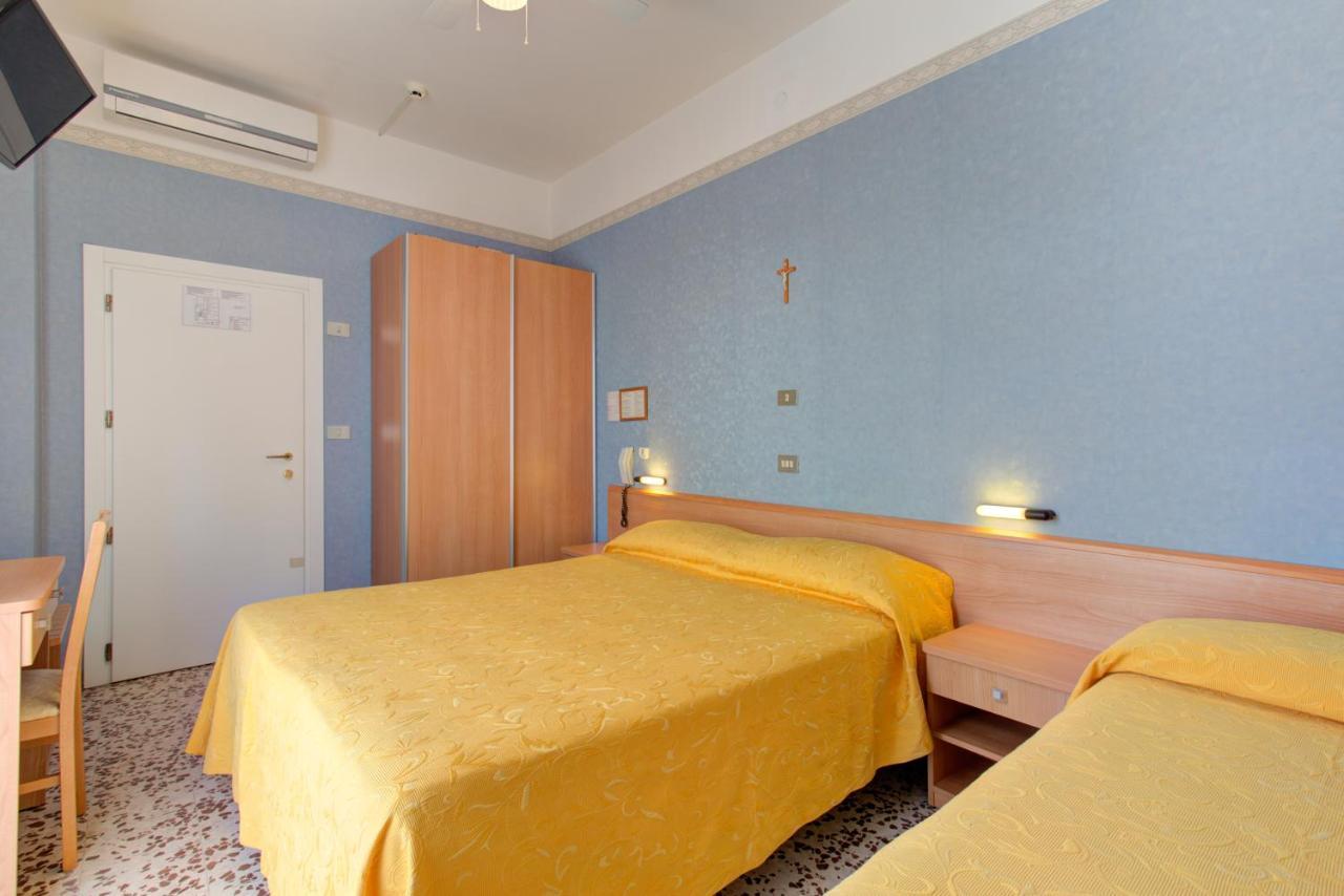 Hotel Nella Rimini Zewnętrze zdjęcie