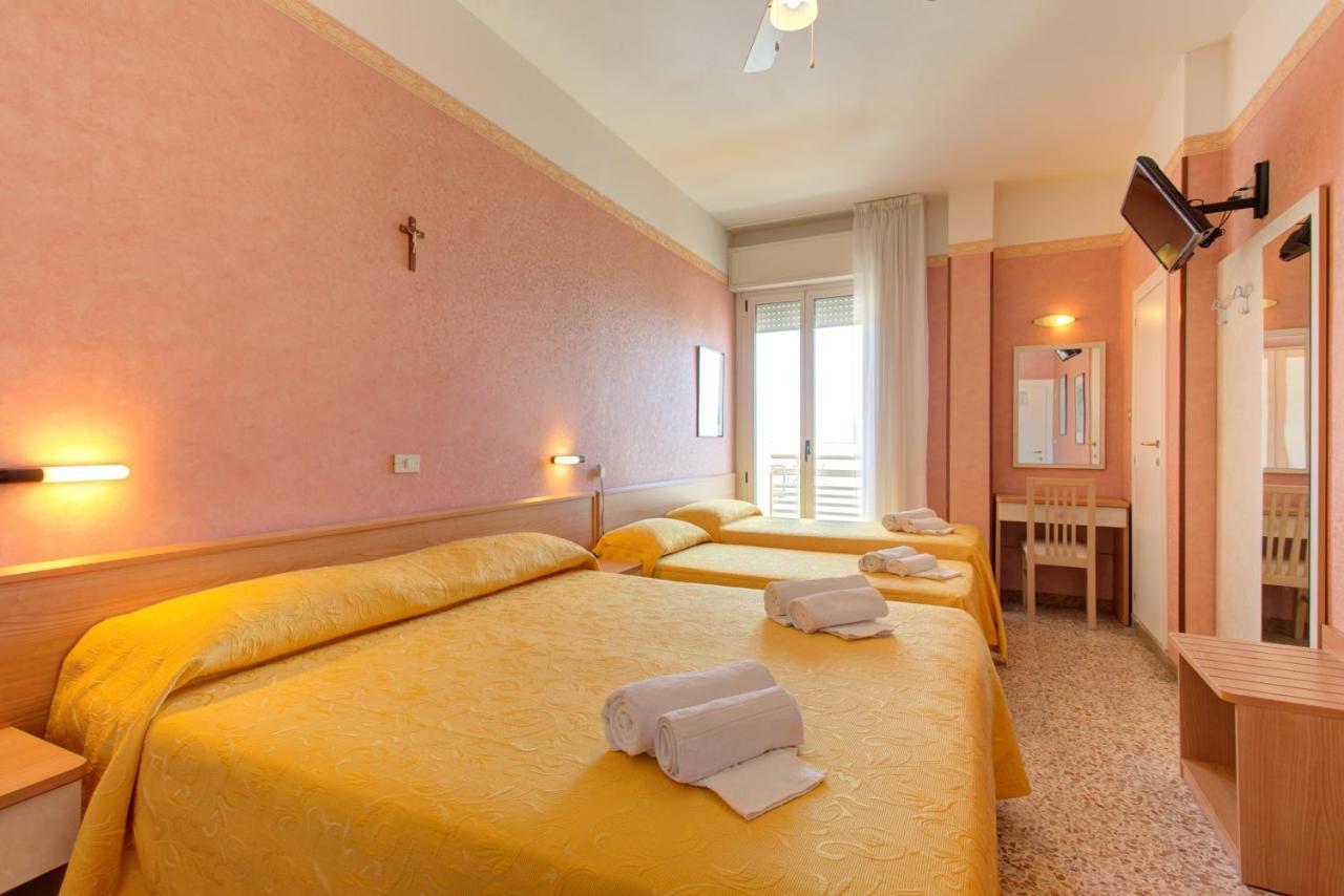 Hotel Nella Rimini Zewnętrze zdjęcie